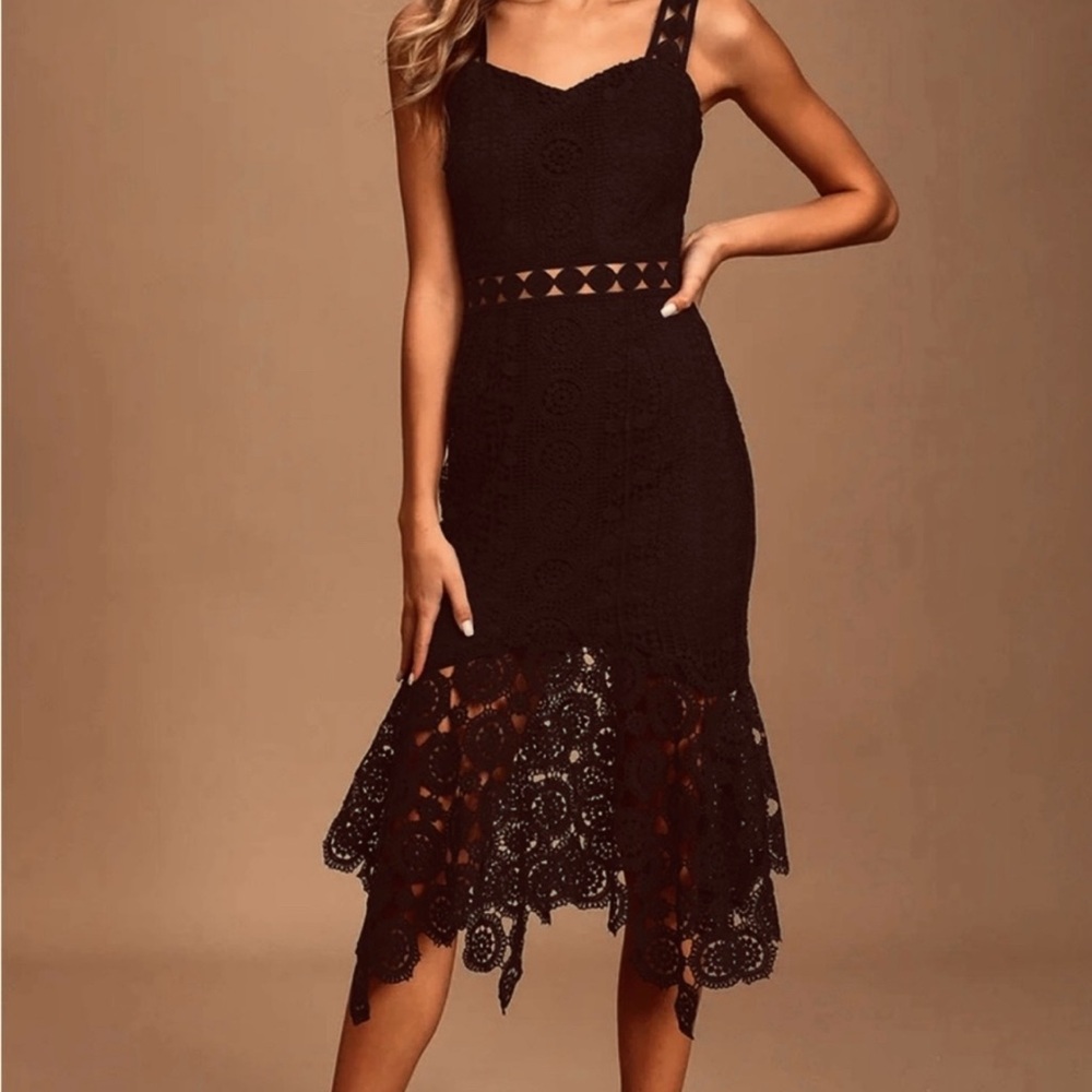 NWT!! Lulu's Black Lace Midi Dress